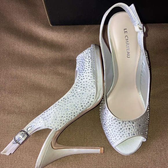 High Heels Le Château. Size 7 - Picture 2 of 6